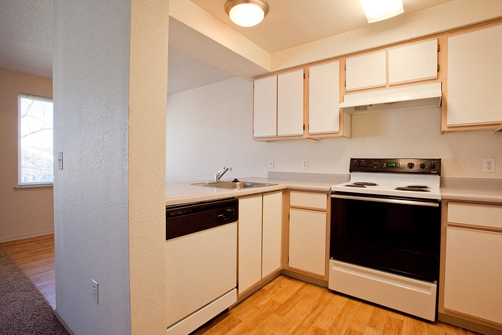 Floor plan for 1 bed, 1 bath, 644 sqft