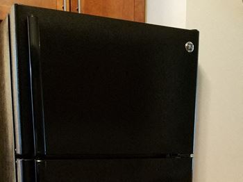 Refrigerator with frost-free freezer