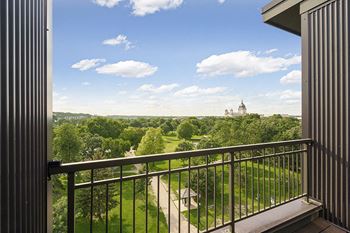 Eitel apartments park views