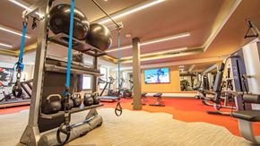 San Bruno apartment for rent - a gym with weights and other exercise equipment in a hotel room