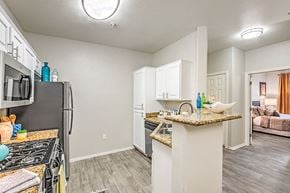 Las Vegas apartment for rent - Model apartment home kitchen
