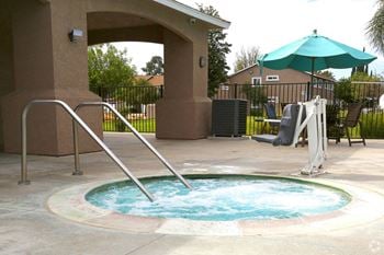 Soothing spa/hot tub