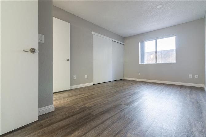 Floor plan for studio, 1 bath, 410 sqft