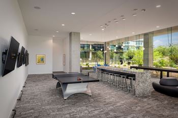 Residents' club & game room
