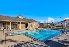 Hattiesburg apartment for rent - Pool at Park Pines Apartments, Hattiesburg