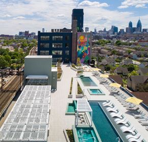 Philadelphia apartment for rent - The Poplar Rooftop Pool Terrace