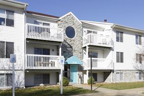 Portage apartment for rent - the building where the hotel is located