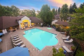 West Linn apartment for rent - Cascade Summit Apartment Homes in West Linn, OR - Pool