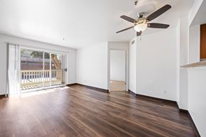 Denver apartment for rent - Jefferson Square Apartments in Denver CO - Denver Tech Center - Interior