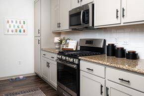 San Diego apartment for rent - Kearny Mesa Apartments in San Diego - Mira Bella - Kitchen