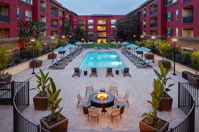 San Diego apartment for rent - Mira Bella - San Diego, CA - Pool