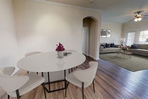 Orlando apartment for rent - Reserve at Beachline Apartments in Orlando FL - Classic Apartments - Large separate dining area