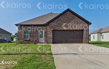 Lincoln house for rent - 520 White Oak Circle