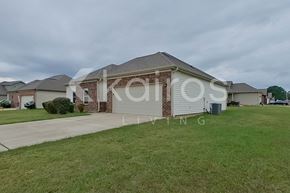 Lincoln house for rent - 45 Hawk Ln