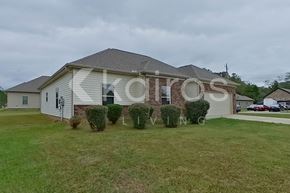 Lincoln house for rent - 45 Hawk Ln