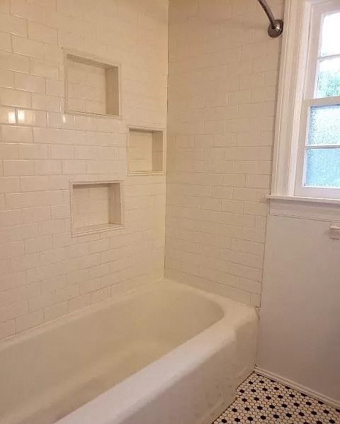 Floor plan for 4 beds, 2 baths, 1550 sqft