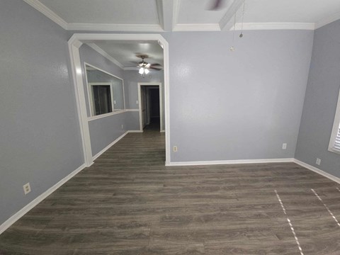 Floor plan for 1 bed, 1 bath, 553 sqft