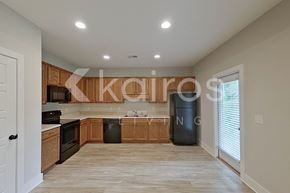 Lincoln house for rent - 284 Elm Way