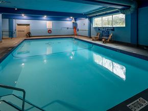 Gatineau apartment for rent - a swimming pool with a blue pool