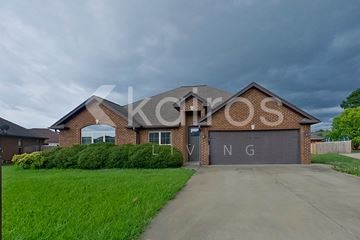 Muscle Shoals house for rent - 122 Cottonwood Dr