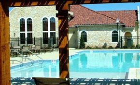 San Antonio apartment for rent - The Ravello Pool