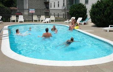 Springfield apartment for rent - a group of people in a swimming pool