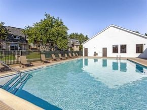 Mount Prospect apartment for rent - Sparkling Outdoor Pool