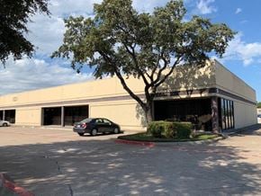 Richardson apartment for rent - a building with a car parked outside of it