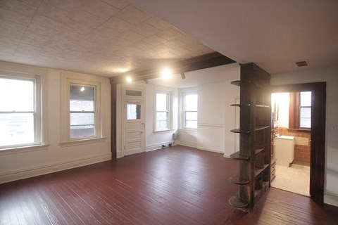 Floor plan for 1 bed, 1 bath, 870 sqft