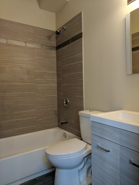 Floor plan for 2 beds, 1 bath, 725 sqft