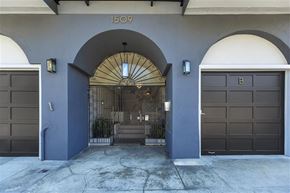 San Francisco apartment for rent - A building with the number 1509 on the top left corner.