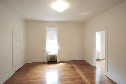 Floor plan for studio, 1 bath, 400 sqft
