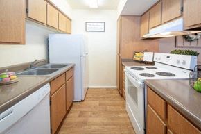 Glendale apartment for rent - Fully Equipped Kitchen at Ranchwood Apartments, Glendale, Arizona