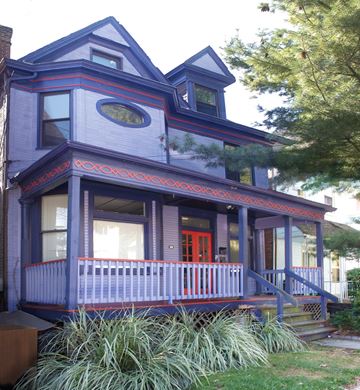 Pittsburgh apartment for rent - A blue house with a red door and a balcony.