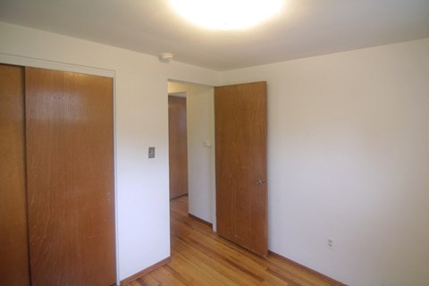 Floor plan for 2 beds, 1 bath, 1143 sqft