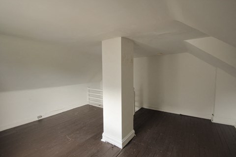 Floor plan for 2 beds, 1 bath, 1226 sqft