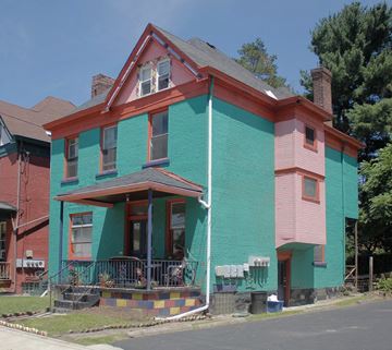 Pittsburgh apartment for rent - a colorful house on the corner of a street