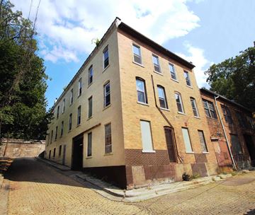 Pittsburgh apartment for rent - 321 Pennwood Avenue