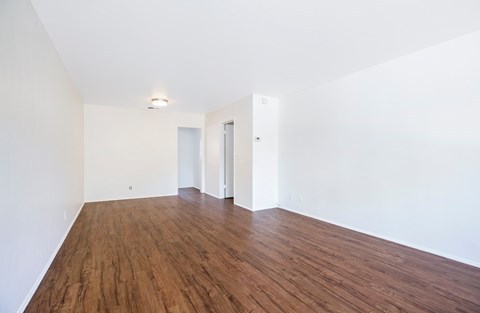Floor plan for 2 beds, 2 baths, 900 sqft