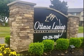 Toledo apartment for rent - the sign for the lands luxury apartments is shown in front of a