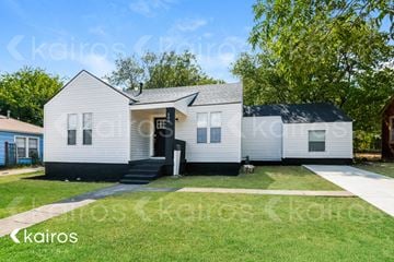 Grand Prairie house for rent - 301 NE 32nd Street