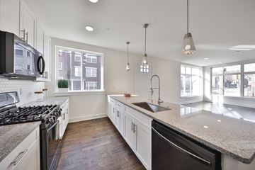 Philadelphia apartment for rent - a large kitchen with granite counter tops and stainless steel appliances
