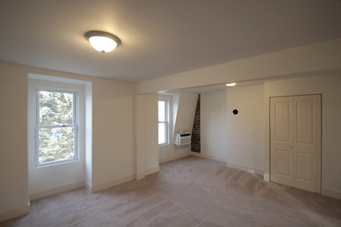 Floor plan for 3 beds, 3 baths, 2370 sqft