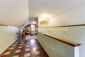 Minneapolis house for rent - view of the upstairs dining room and seating area