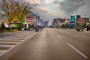 Niagara Falls apartment for rent - a empty street in a city with buildings and trees