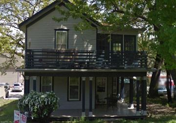 Lawrence apartment for rent - A house with a balcony is for sale.
