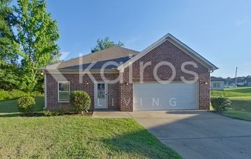 Lincoln house for rent - 655 White Oak Circle