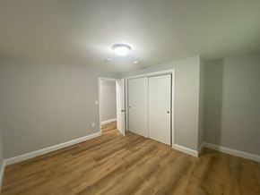 Worcester apartment for rent - Bedroom with Laminate Floors