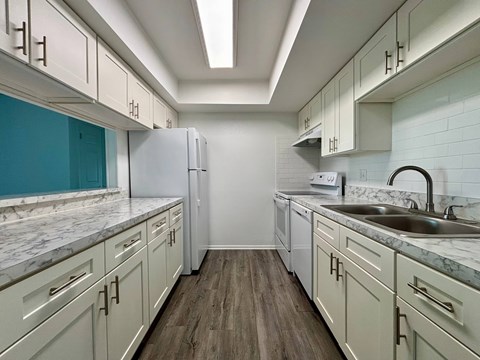Floor plan for 2 beds, 1 bath, 900 sqft