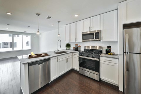 Floor plan for 1 bed, 1 bath, 706 sqft